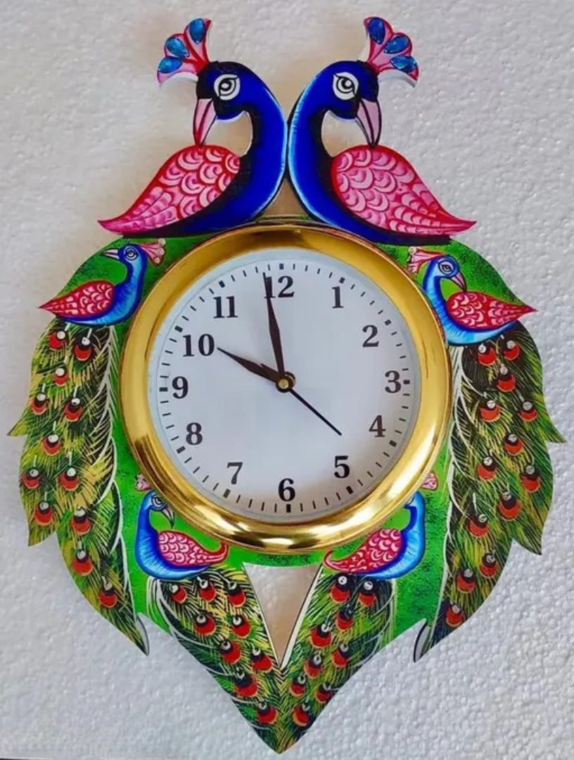 Silent minimalist wall clock for bedroom