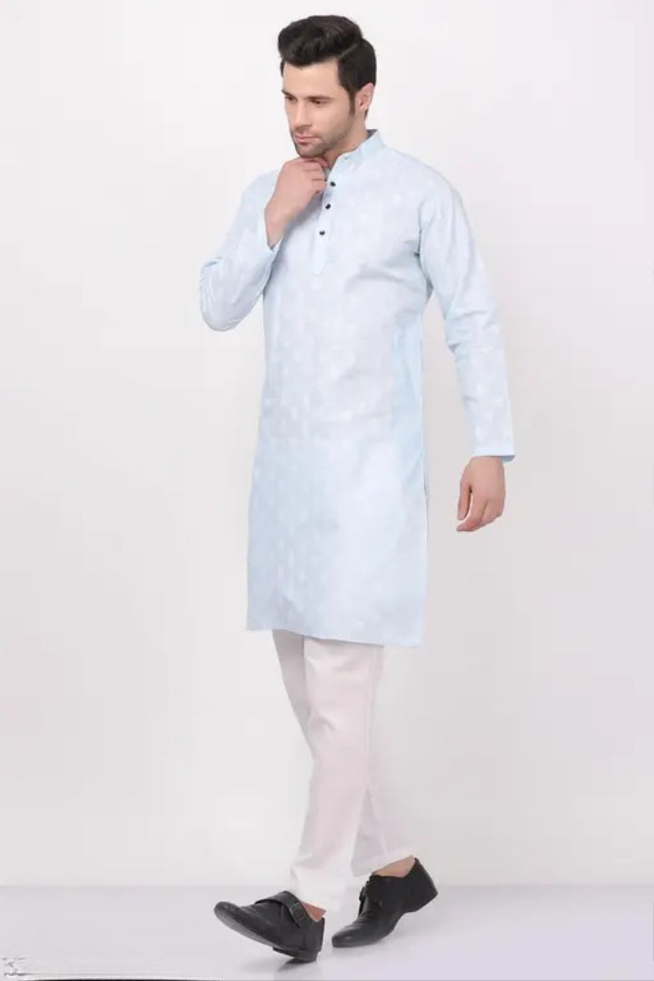 Fashionable kurta Set For Men
