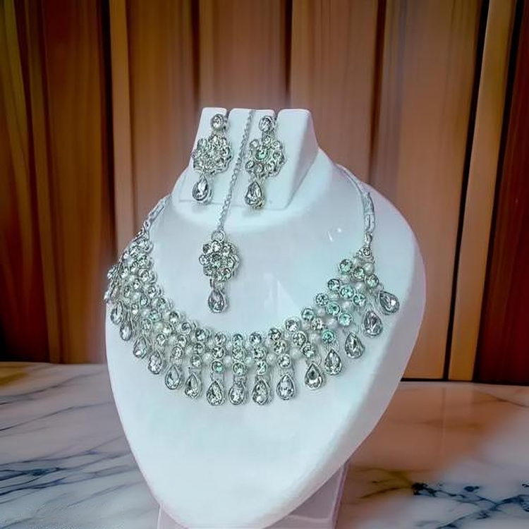 AD3- SILVER NECKLACE